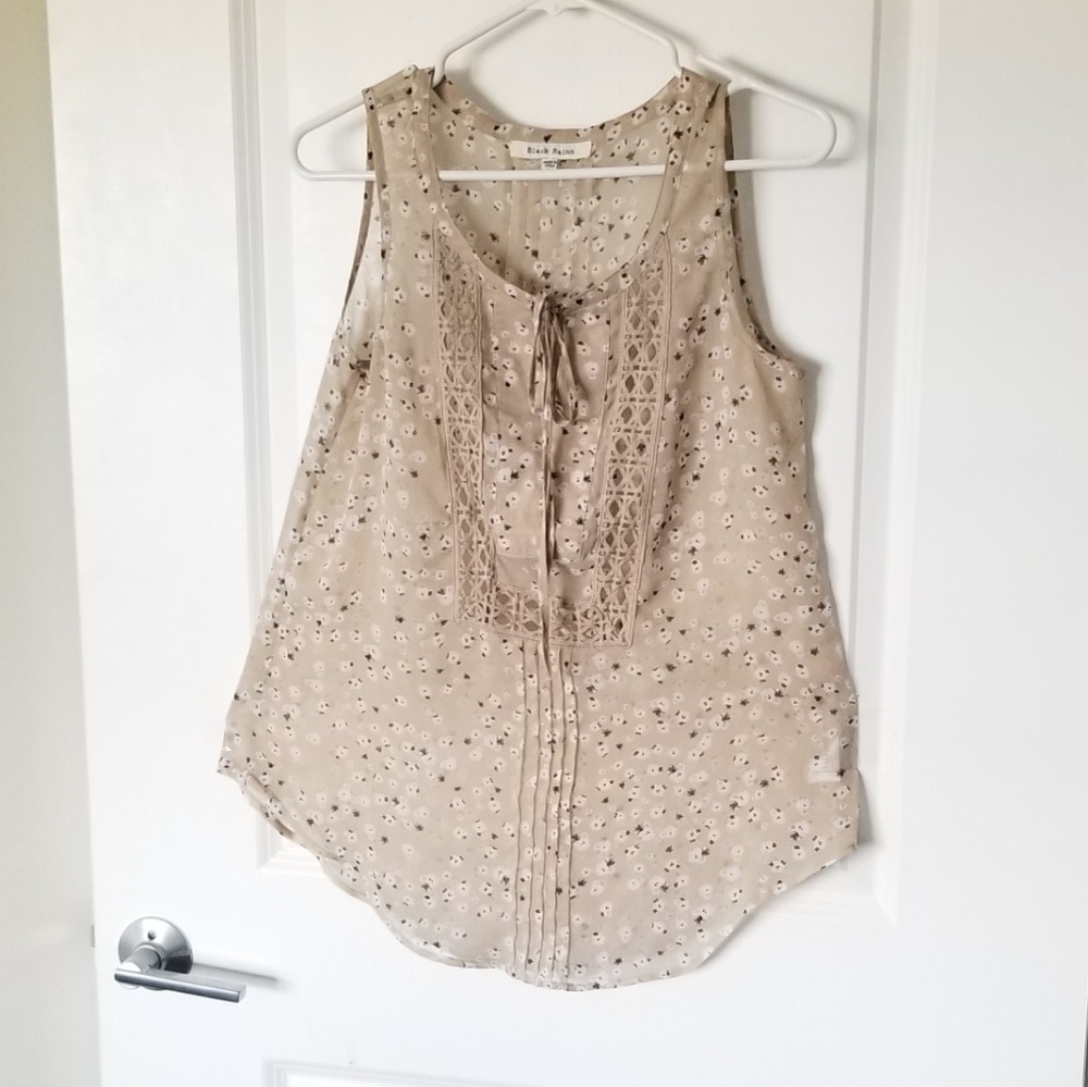 Black Rainn sleeveless blouse